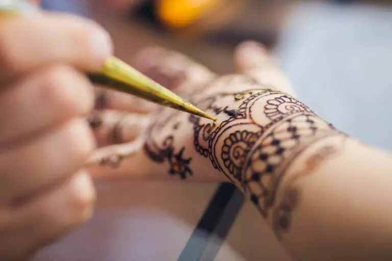 How to Get Henna Out of Clothes (Simple Tips to Try at Home