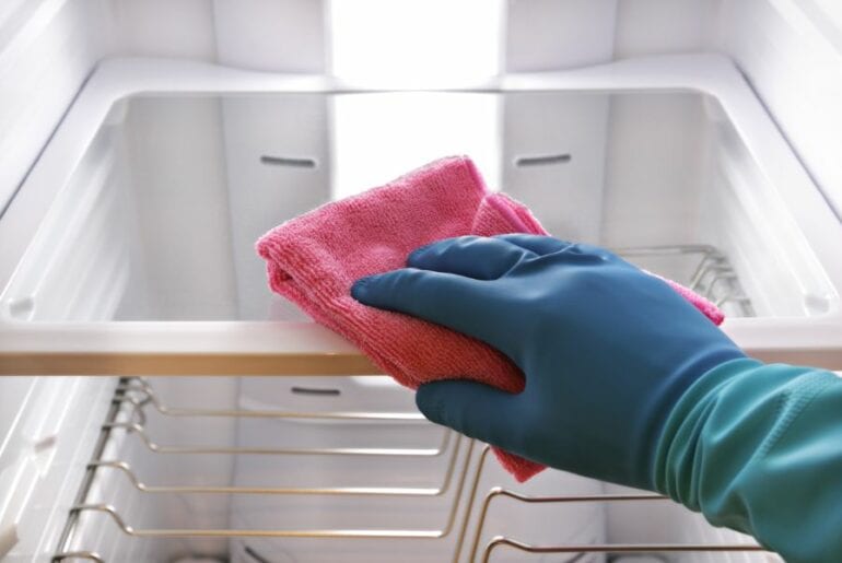 The Best Way To Clean Glass Refrigerator Shelves Step By Step 