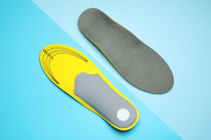 How to Remove Insoles From Shoes (Using 3 Basic Methods) - wigglywisdom.com