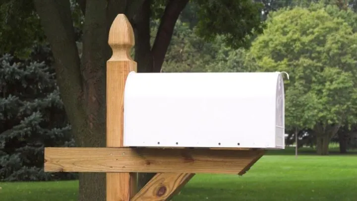 How to Install a Mailbox Post Without Concrete (Simple Alternatives to Consider)