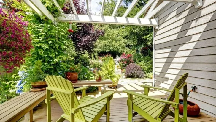 The Pros and Cons of 11 Different Types of Pergolas