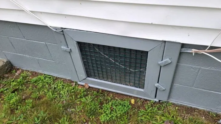 How Big Does a Crawl Space Access Have To Be?