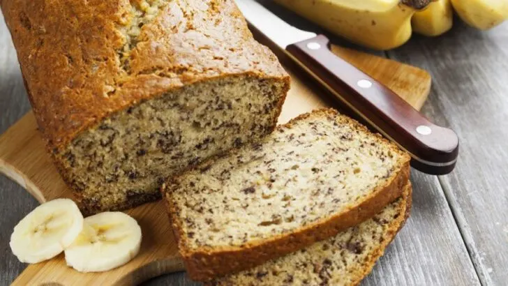 What Are the Black Lines in Banana Bread? (And 2 Ways to Prevent Them)